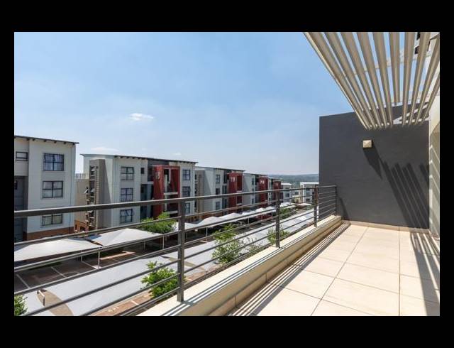 2 BEDROOM APARTMENT FOR SALE IN FOURWAYS